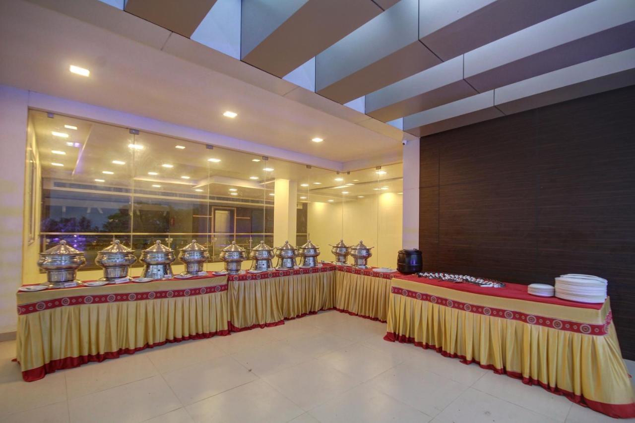 Hotel Le Grande Bijāpur Exterior foto