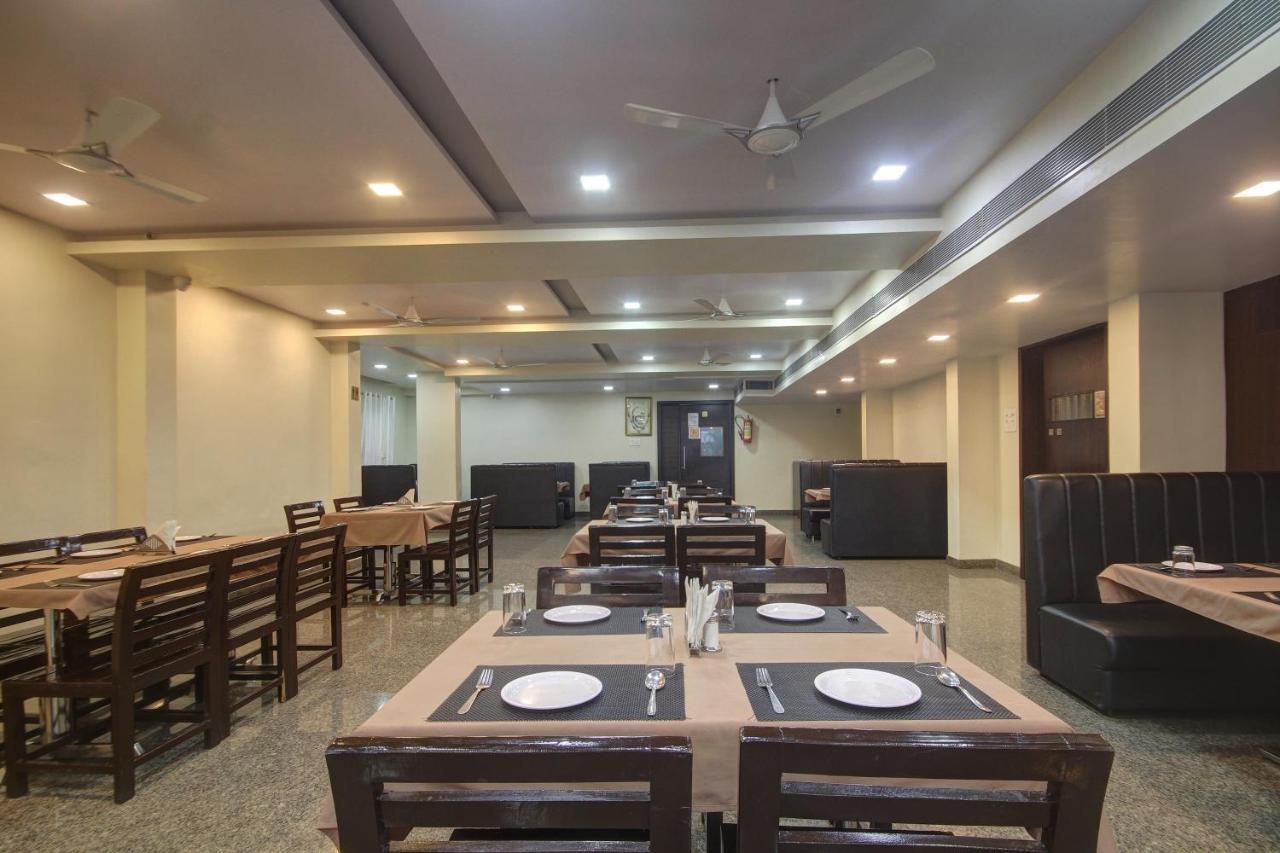 Hotel Le Grande Bijāpur Exterior foto