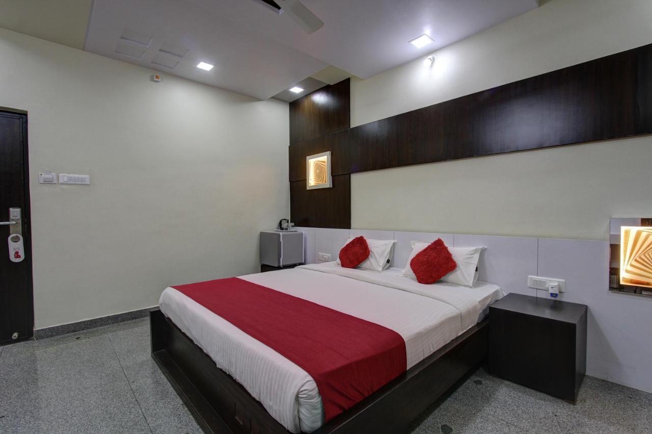 Hotel Le Grande Bijāpur Exterior foto
